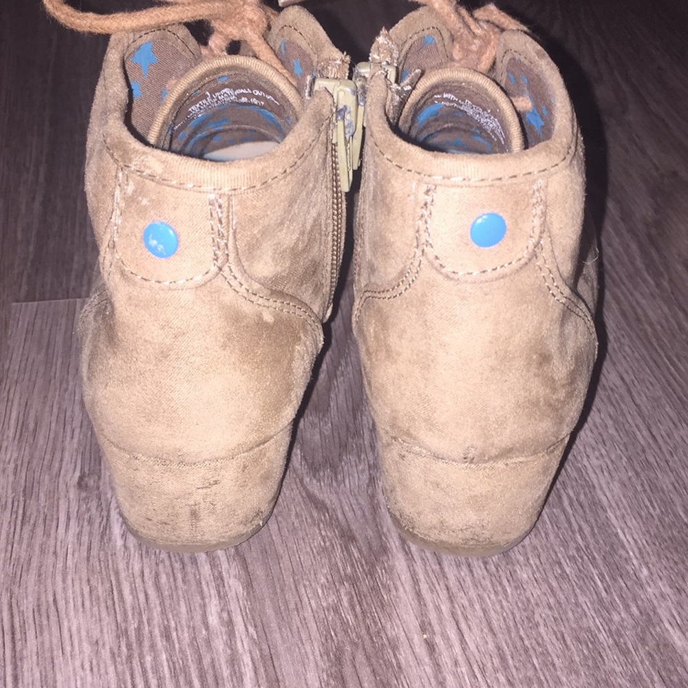 Brown Cat & Jack kids boots - Picture 4 of 5